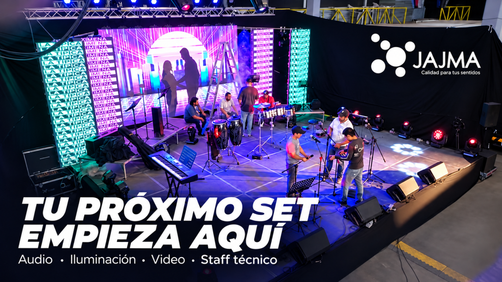Escenario equipado con audio, iluminación y pantallas para un set temporal JAJMA